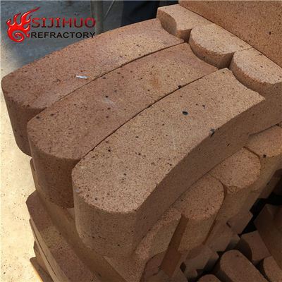 1.2-1.4% SiC-gehalte Alumina Arc Refractory Brick voor het smelten van non-ferrous metalen
