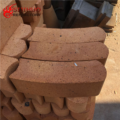 1.2-1.4% SiC-gehalte Alumina Arc Refractory Brick voor het smelten van non-ferrous metalen