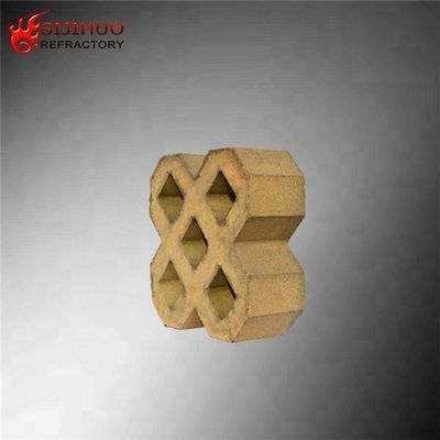 230x114x65mm Checker vuurvaste baksteen met een CaO-gehalte van 0,34% en hittebestendigheid