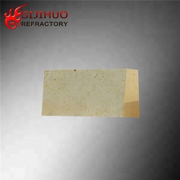 2.0-2,5 g/cm3 Bulk Density Wedge Fire Refractory Brick voor industriële toepassingen